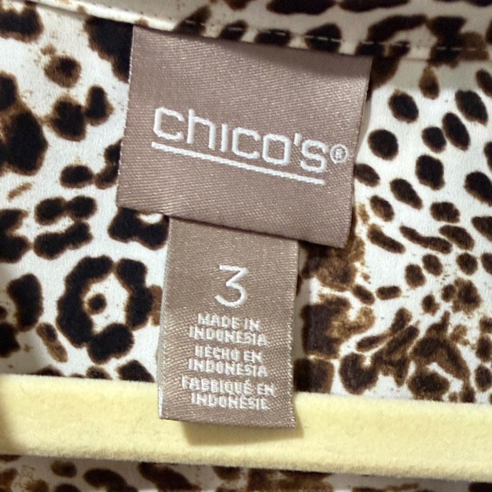 Chico's Leopard Print Button Down Shirt - Black, Brown, White, Chico’s size 3 - Picture 3 of 10